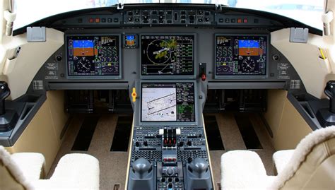 falcon 7x cockpit